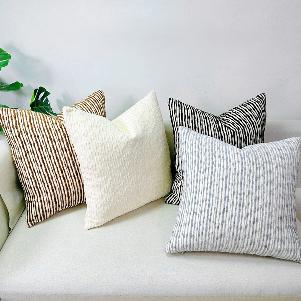 Almohada decorativa con cojín de chenilla a rayas texturizadas