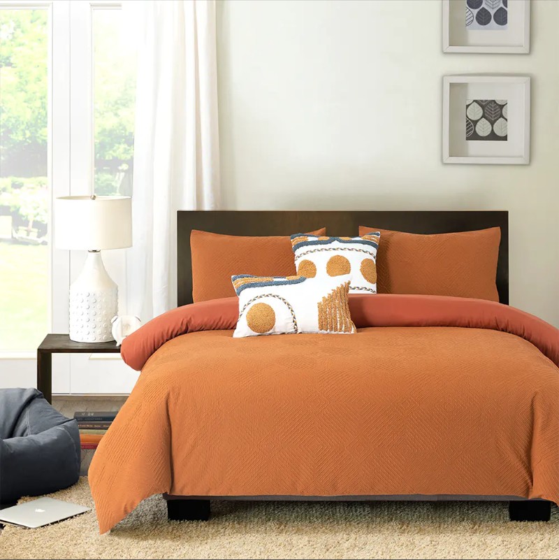 How to Properly Clean and Maintain Embossed Duvet Covers?